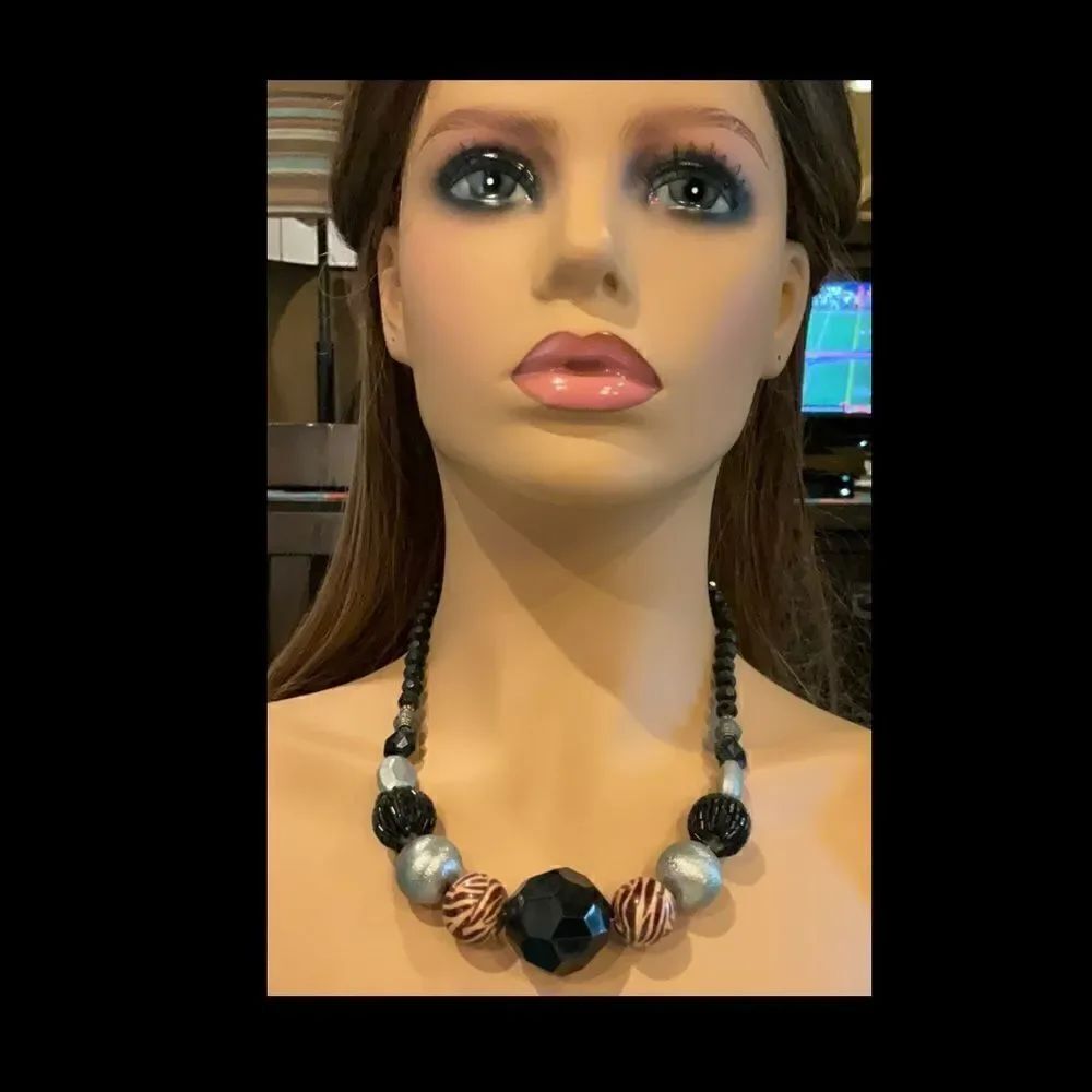 Vintage Beaded Necklace  